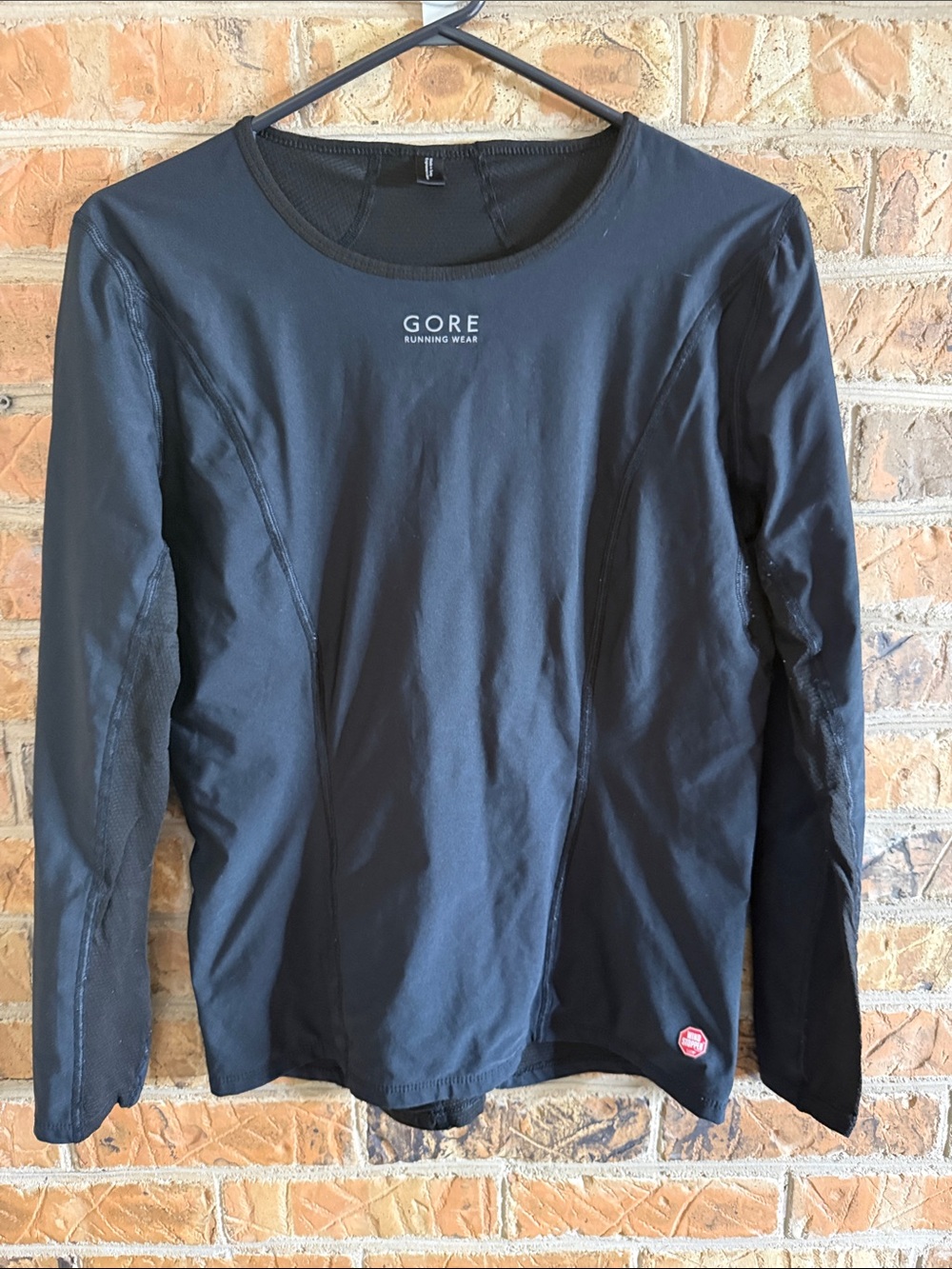 GORE Running Wear Women's Black Long-Sleeve Performance Tee